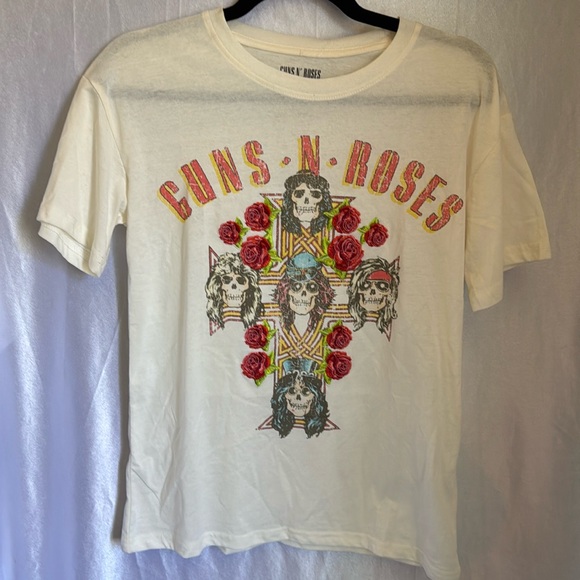 guns n roses Tops - Guns N Roses embroidered tee. NWT